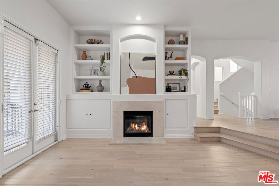 Fireplace, Interior, Recessed Lighting, Wood Texture Flooring