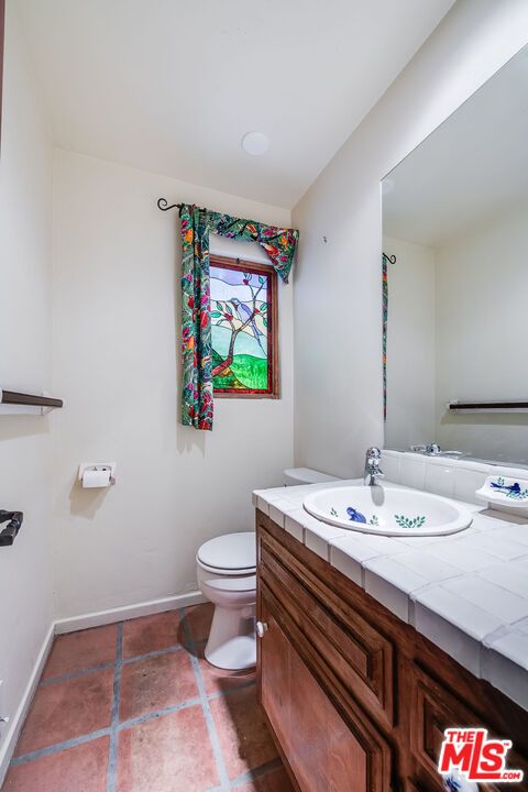 Bathroom, Interior, Tile Countertops