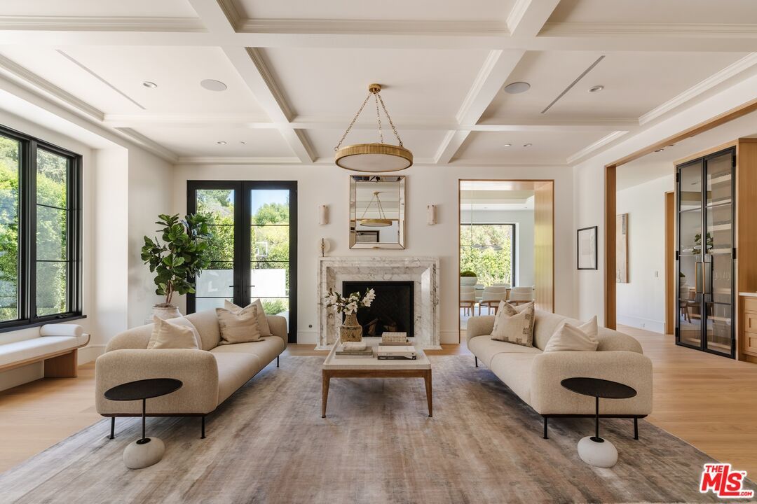 Fireplace, Interior, Living room, Pendant Lights, Recessed Lighting, Wood Texture Flooring