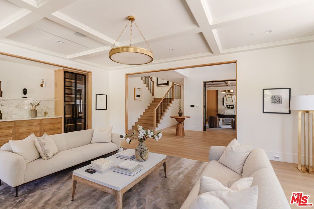 Interior, Living room, Pendant Lights, Recessed Lighting, Wood Texture Flooring