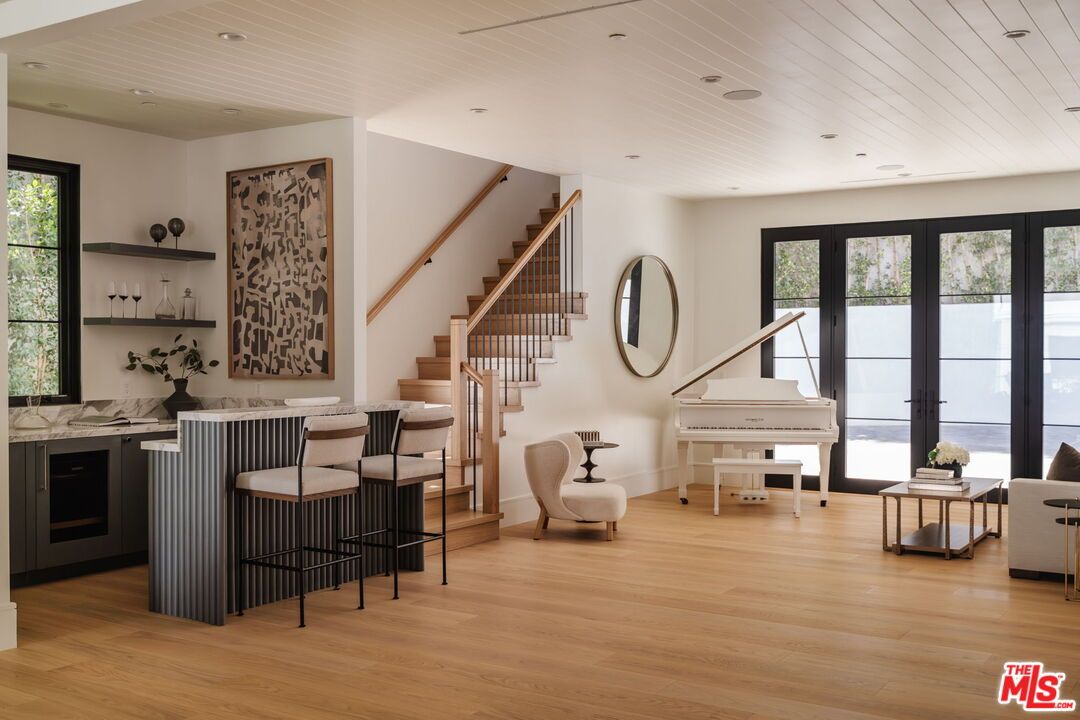 Interior, Piano, Recessed Lighting, Wood Texture Flooring