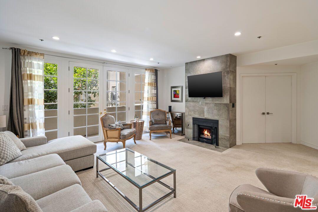 Fireplace, Interior, Living room, Recessed Lighting