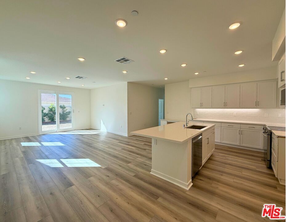 Empty room, Interior, Kitchen, Recessed Lighting, Wood Texture Flooring