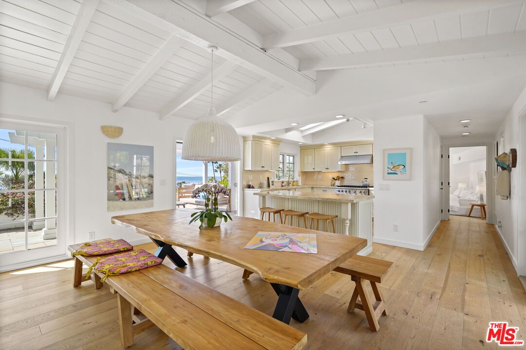 Dining room, Interior, Kitchen, Recessed Lighting, Water, Wood Texture Flooring