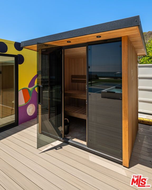 Exterior, Sauna Room