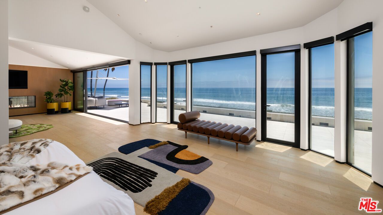 Bedroom, Interior, Recessed Lighting, Water, Wood Texture Flooring