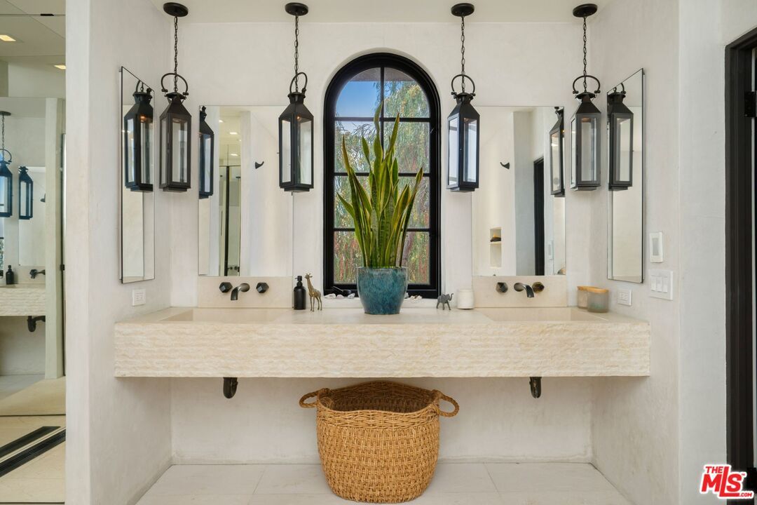 Bathroom, Interior, Pendant Lights, Recessed Lighting