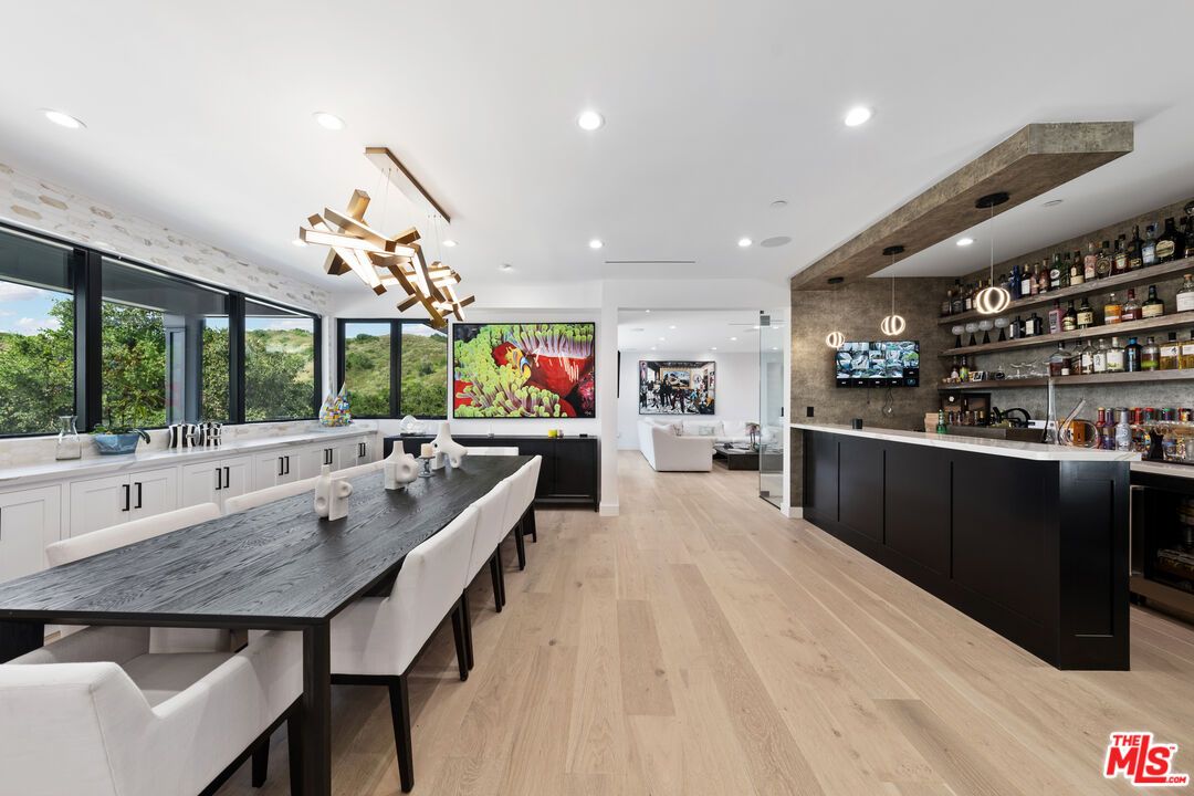 Interior, Pendant Lights, Recessed Lighting, Wooden Beams, Wood Texture Flooring
