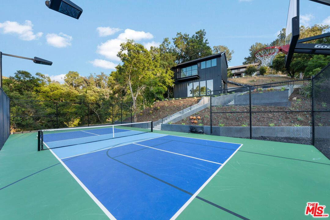 Exterior, Tennis Courts