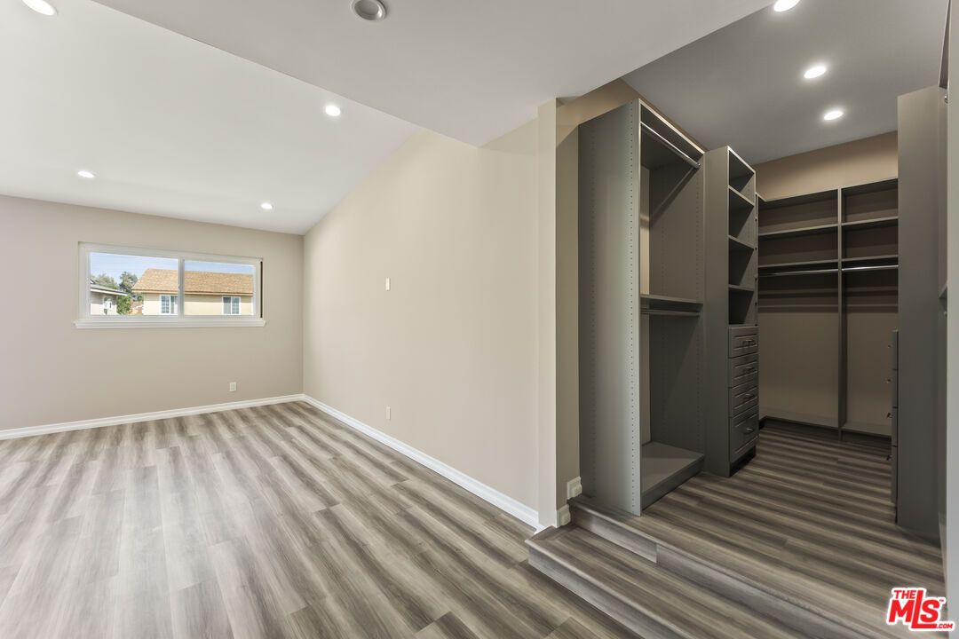 Interior, Recessed Lighting, Walk-in Closets, Wood Texture Flooring