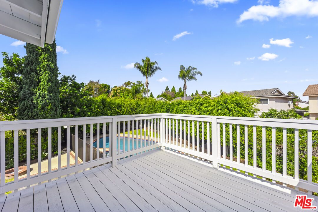 Exterior, Pool, Other