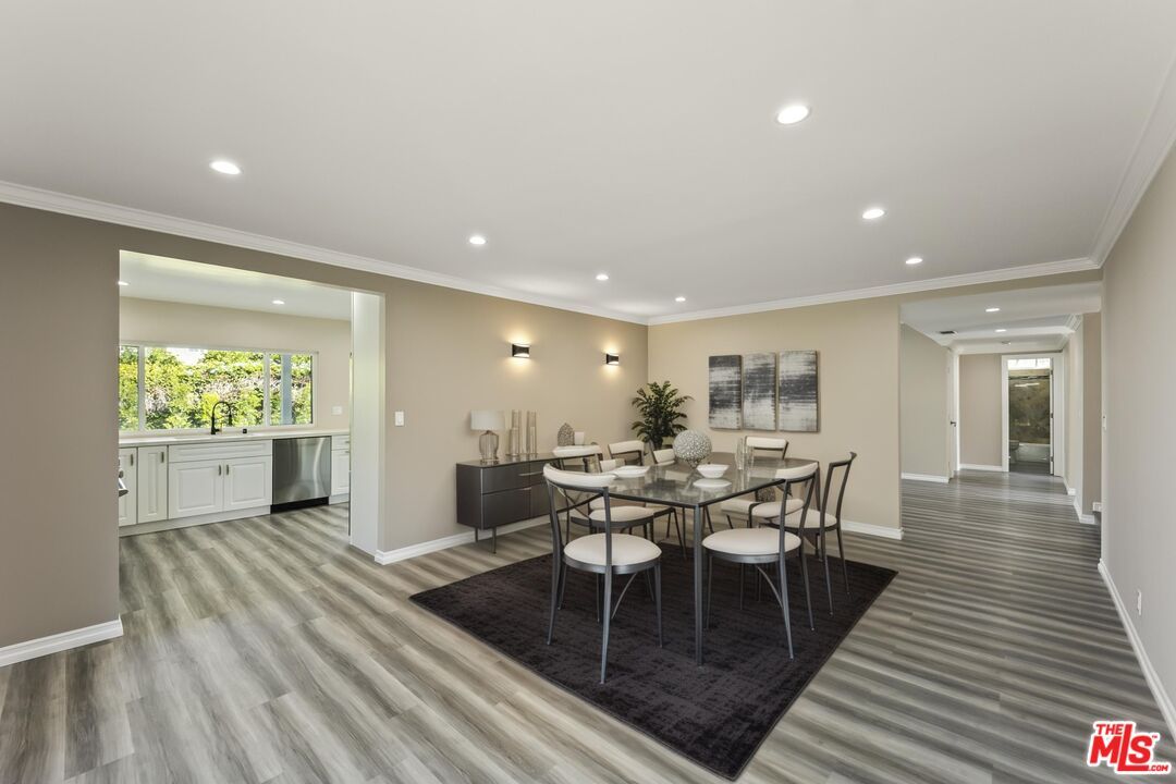 Dining room, Interior, Recessed Lighting, Wood Texture Flooring