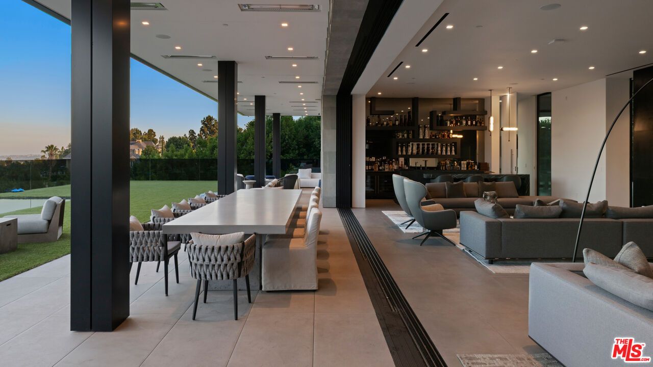 Dining room, Interior, Living room, Pendant Lights, Recessed Lighting