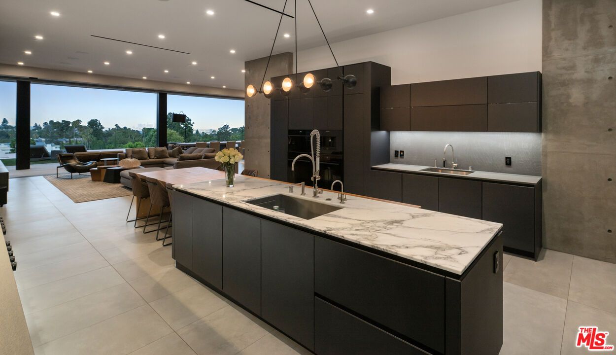 Interior, Kitchen, Living room, Pendant Lights, Recessed Lighting, Stainless Steel Appliances