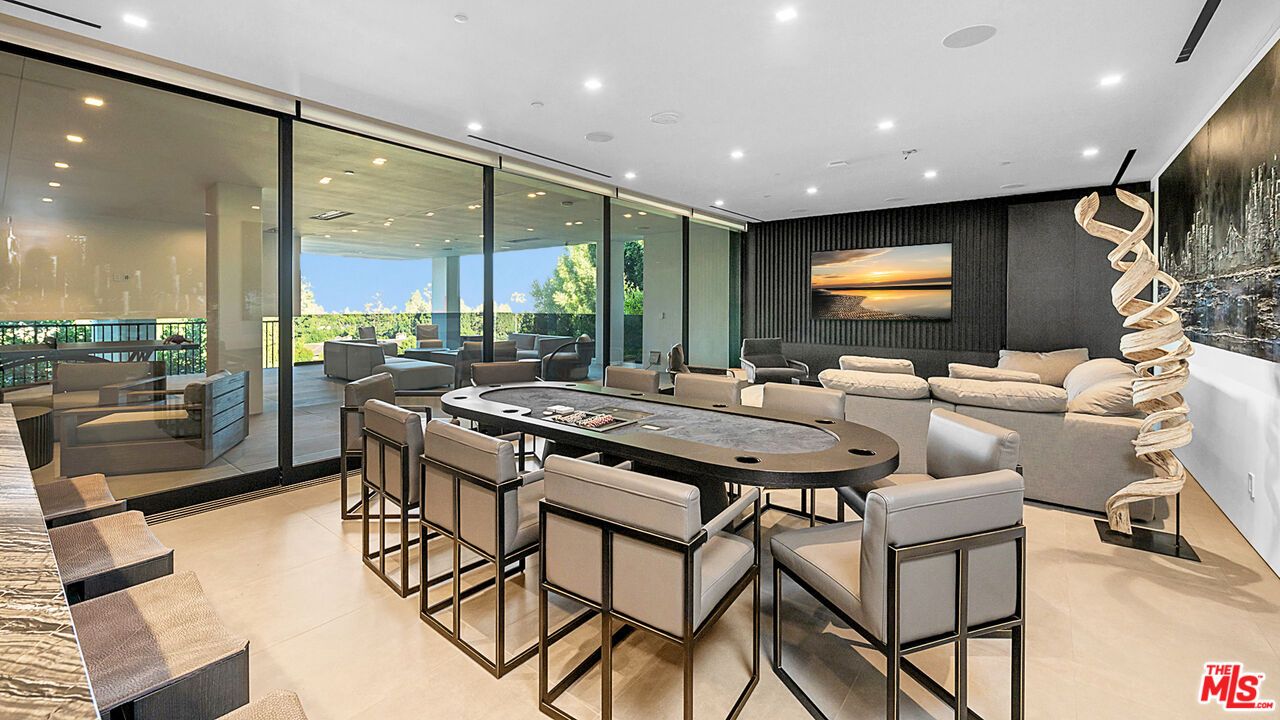 Game Room, Interior, Recessed Lighting