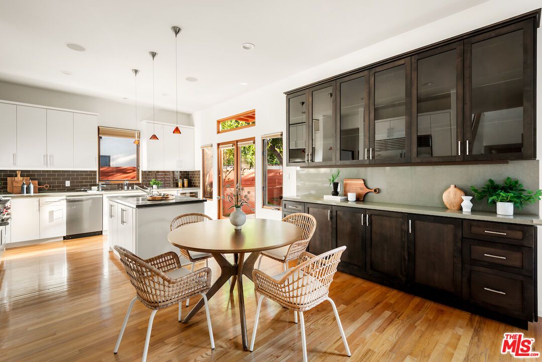 Dining room, Interior, Kitchen, Pendant Lights, Recessed Lighting, Wood Texture Flooring