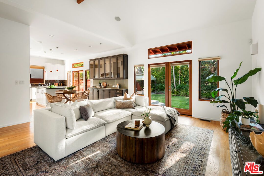 Dining room, Interior, Kitchen, Living room, Pendant Lights, Recessed Lighting, Wood Texture Flooring