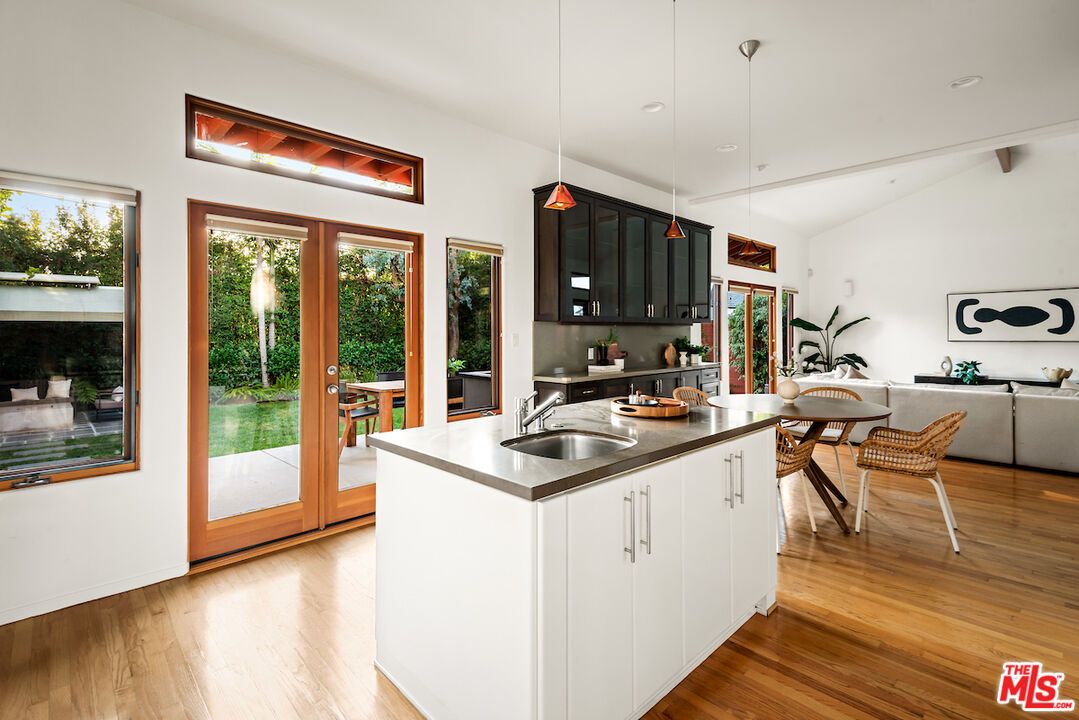 Interior, Kitchen, Living room, Pendant Lights, Recessed Lighting, Wood Texture Flooring