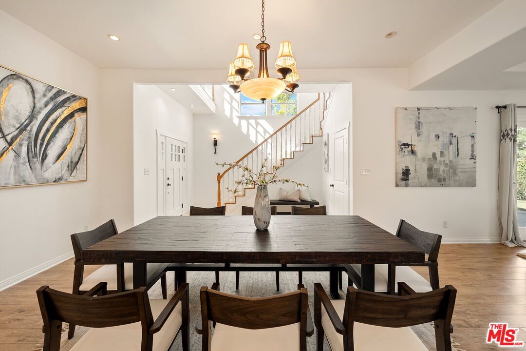 Chandelier, Dining room, Interior, Recessed Lighting, Wood Texture Flooring