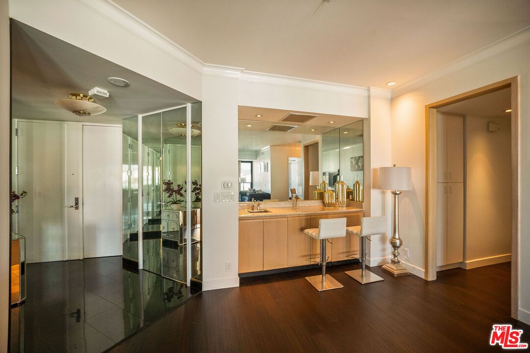 Bathroom, Interior, Recessed Lighting, Wood Texture Flooring