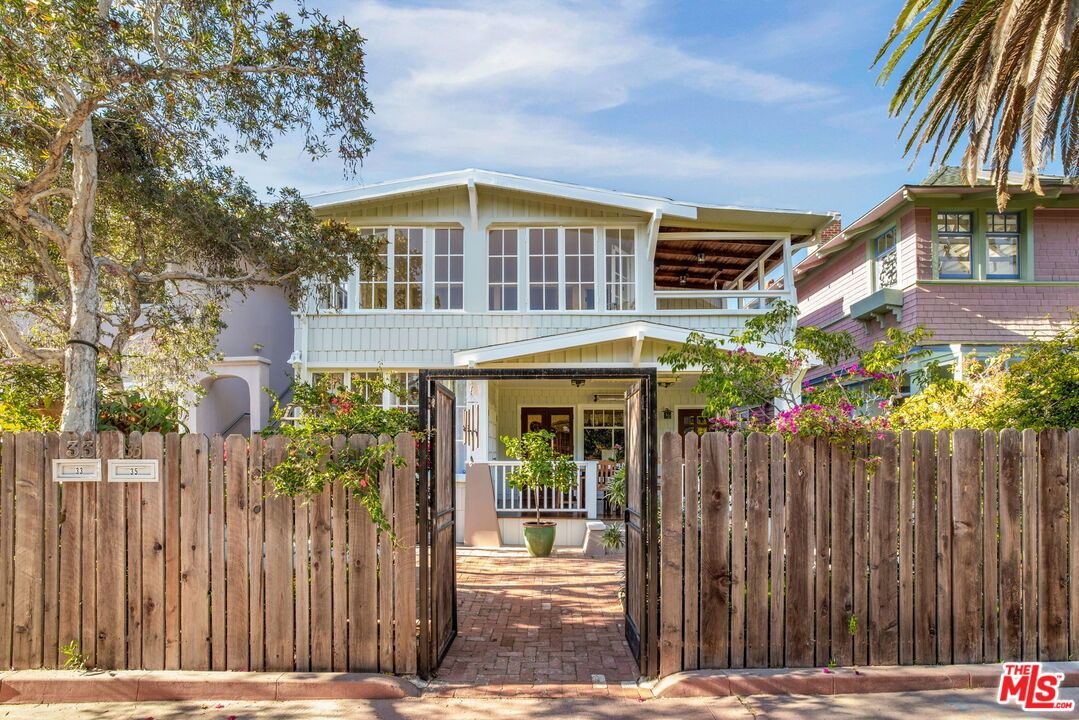 Exterior, Facade, American Craftsman