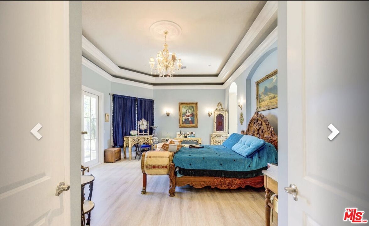 Bedroom, Chandelier, Interior, Recessed Lighting, Wood Texture Flooring