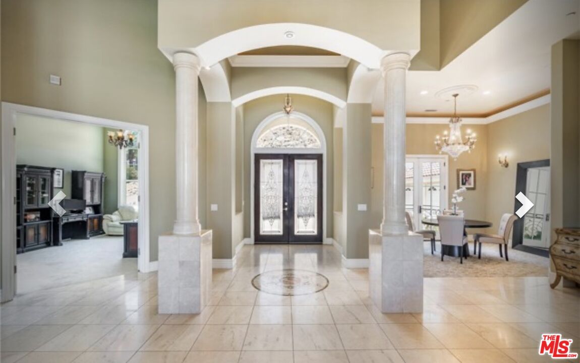 Chandelier, Dining room, Interior, Pendant Lights, Recessed Lighting