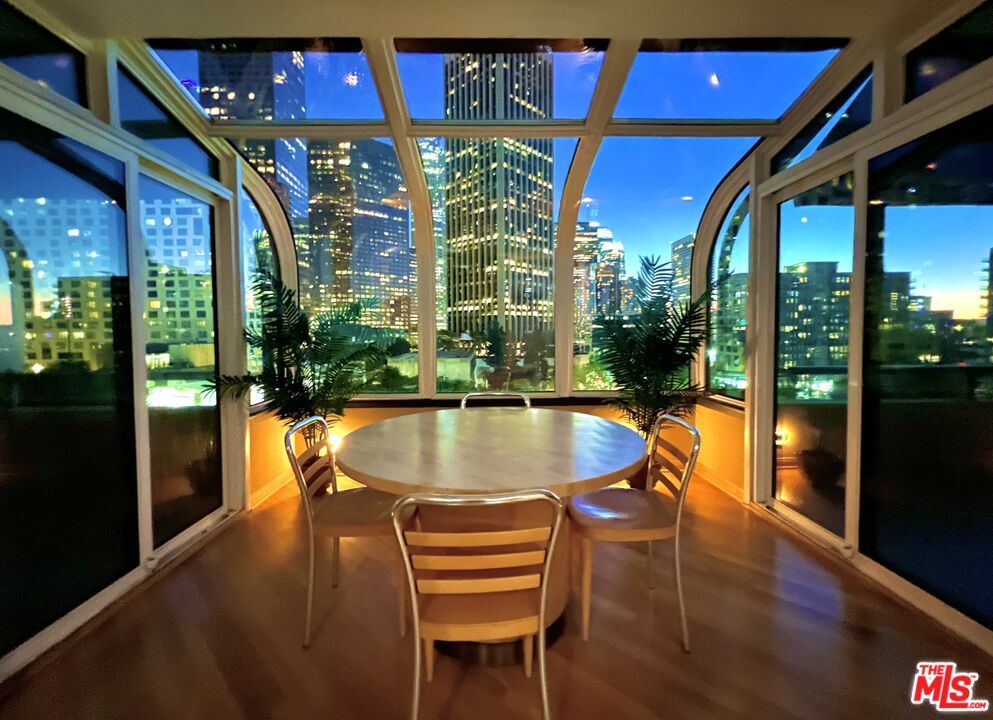 Dining room, Interior, Sun Room, Wood Texture Flooring
