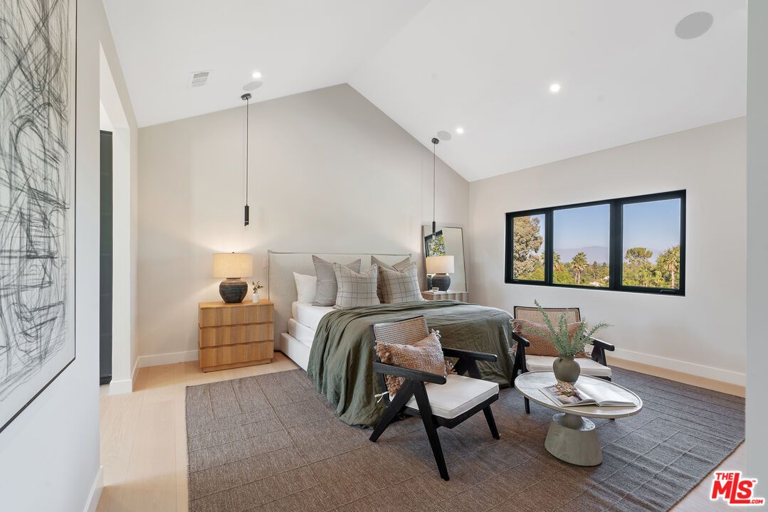 Bedroom, Interior, Pendant Lights, Recessed Lighting