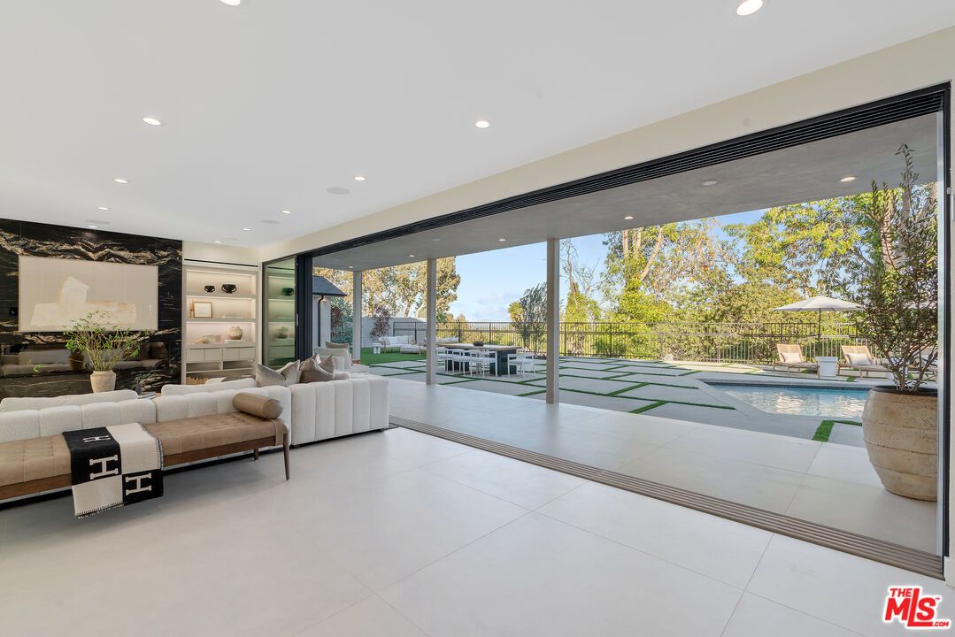 Interior, Living room, Pool, Recessed Lighting
