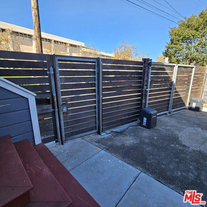 DE Listing image placeholder