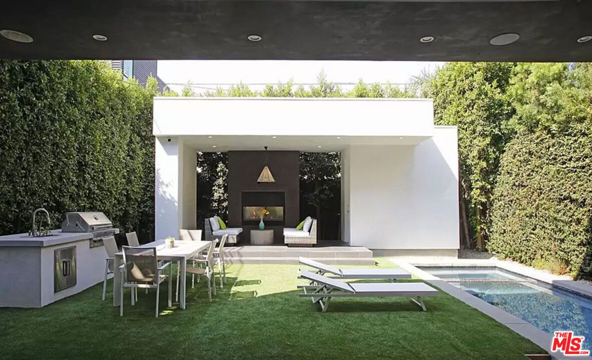 Exterior, Fireplace, Outdoor Kitchen, Pool