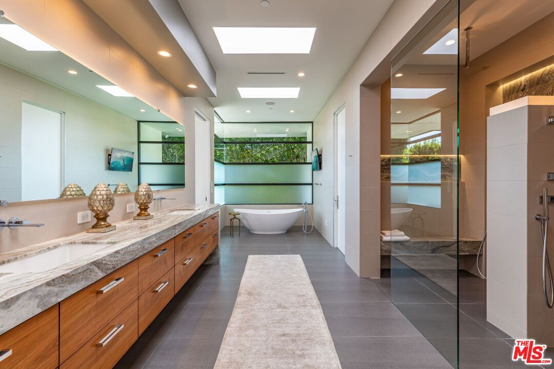 Bathroom, Dual Sink Vanities, Free Standing Baths, Interior, Recessed Lighting