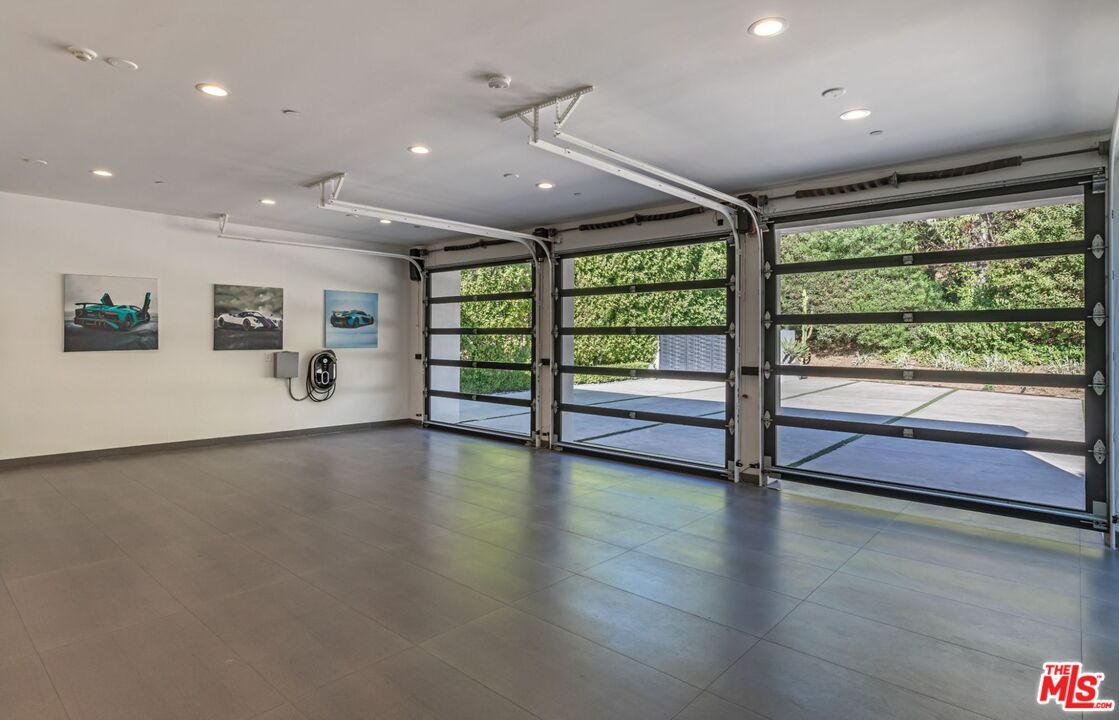 Garage, Interior, Recessed Lighting