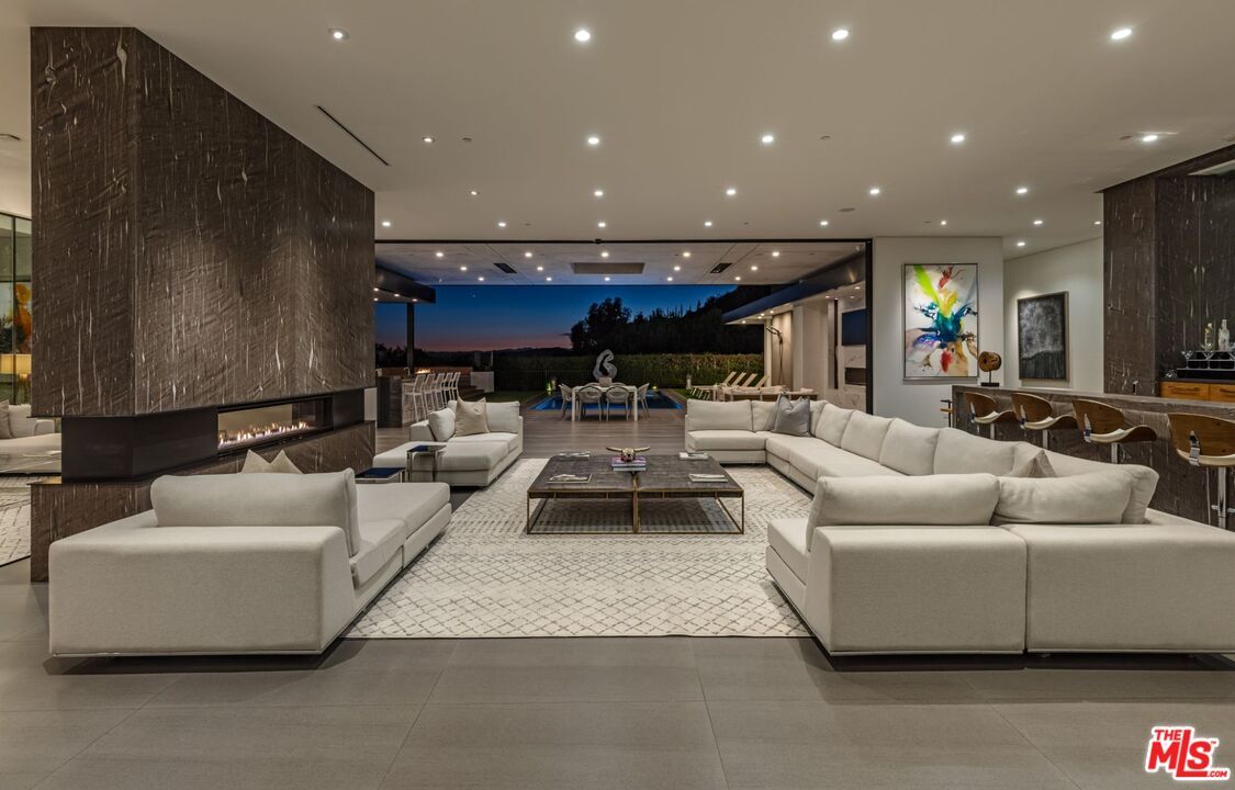 Fireplace, Interior, Living room, Recessed Lighting