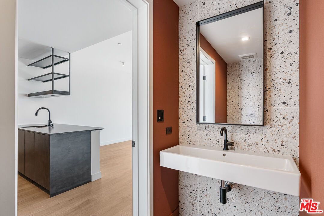 Bathroom, Interior, Recessed Lighting, Wood Texture Flooring