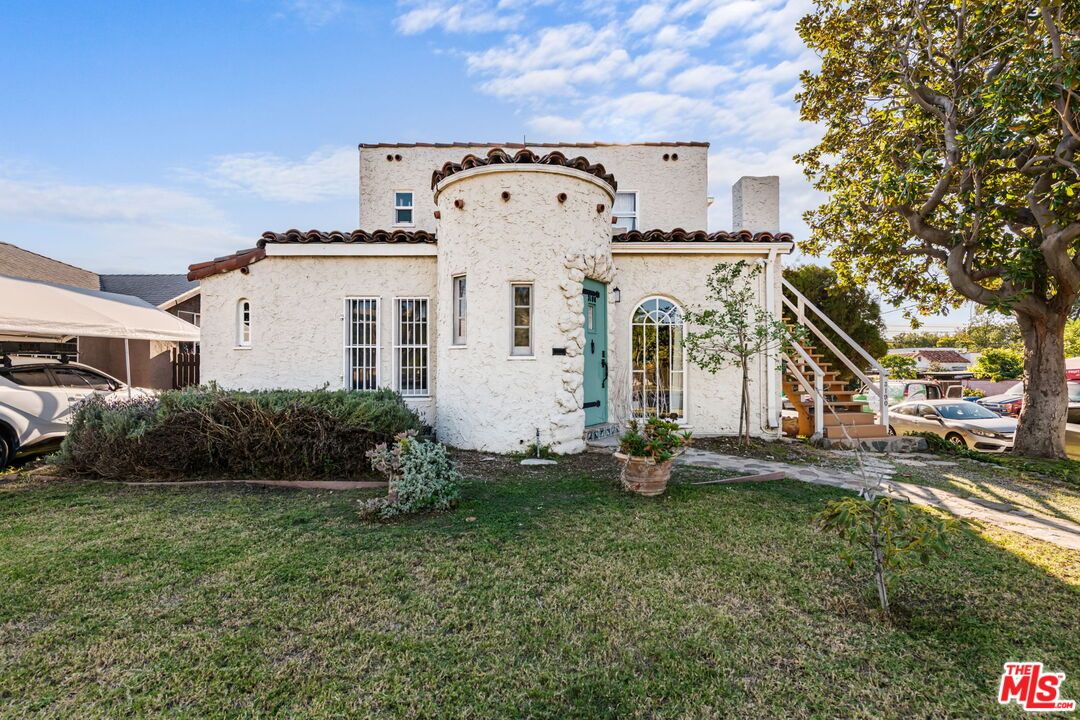 Backyard, Exterior, Facade, Spanish Mediterranean