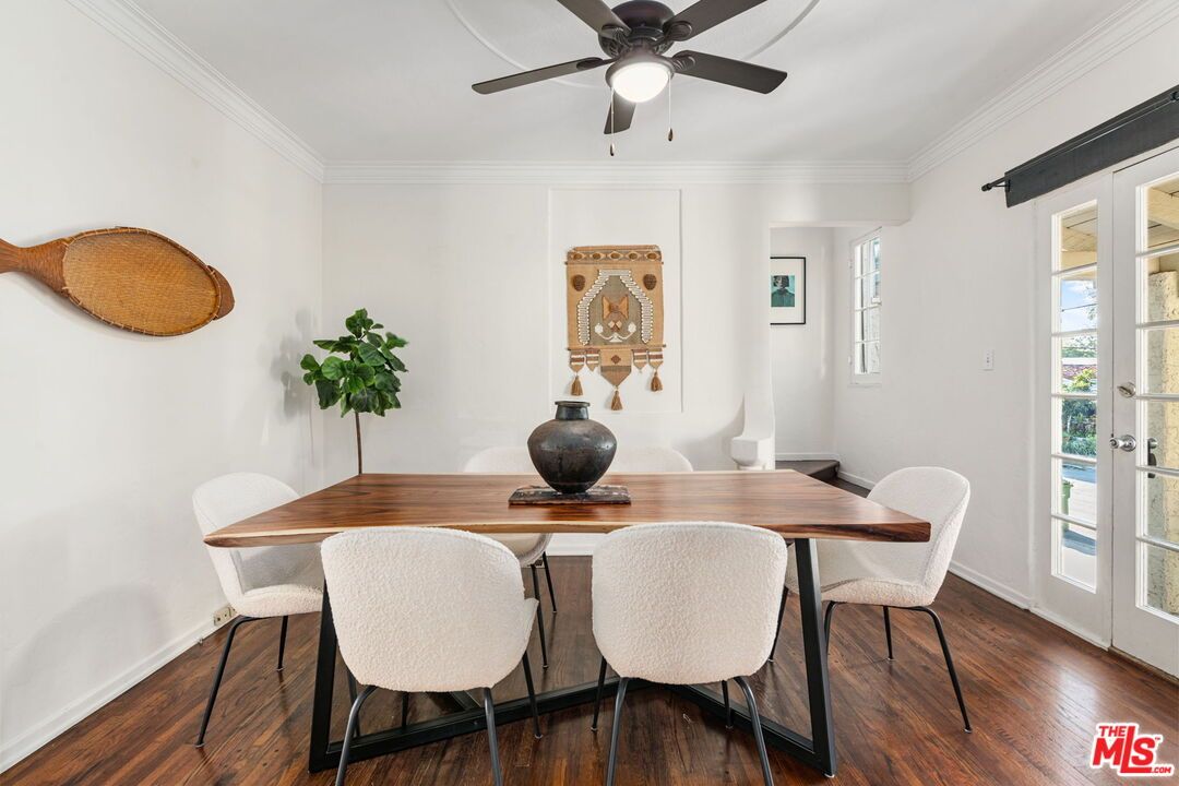 Dining room, Interior, Wood Texture Flooring