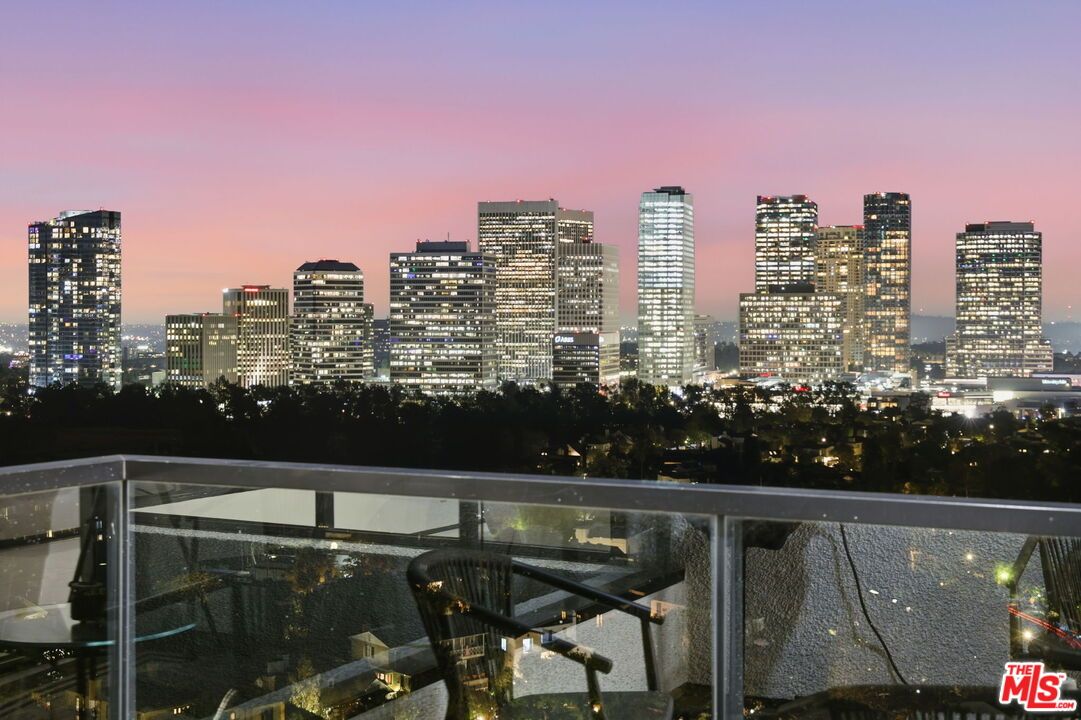 Exterior, Other, Skyline