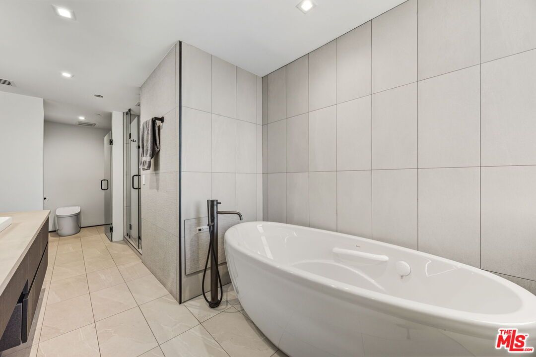 Bathroom, Free Standing Baths, Glass Shower, Interior, Recessed Lighting