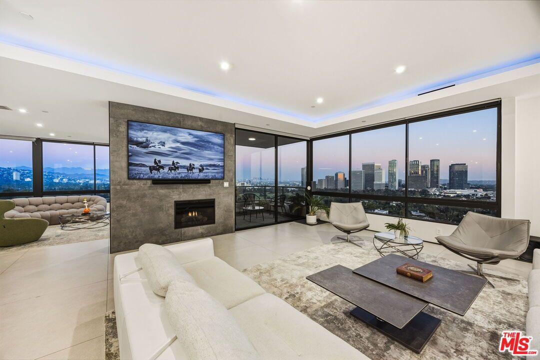 Fireplace, Interior, Living room, Recessed Lighting