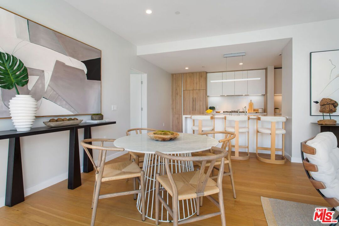 Dining room, Interior, Kitchen, Pendant Lights, Recessed Lighting, Wood Texture Flooring