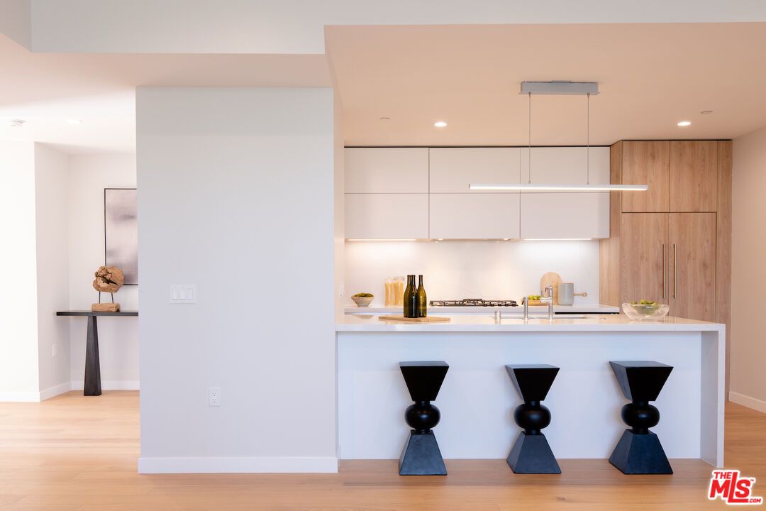Interior, Kitchen, Pendant Lights, Recessed Lighting, Wood Texture Flooring