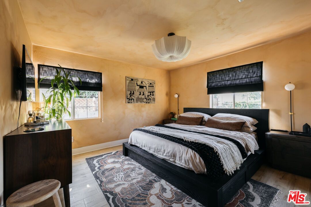 Bedroom, Interior, Pendant Lights, Wood Texture Flooring