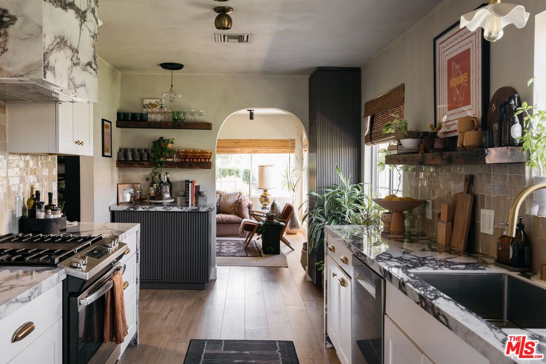 Interior, Kitchen, Living room, Pendant Lights, Stainless Steel Appliances, Wood Texture Flooring