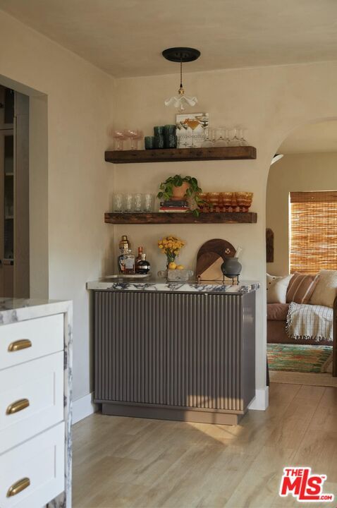 Interior, Pendant Lights, Wood Texture Flooring