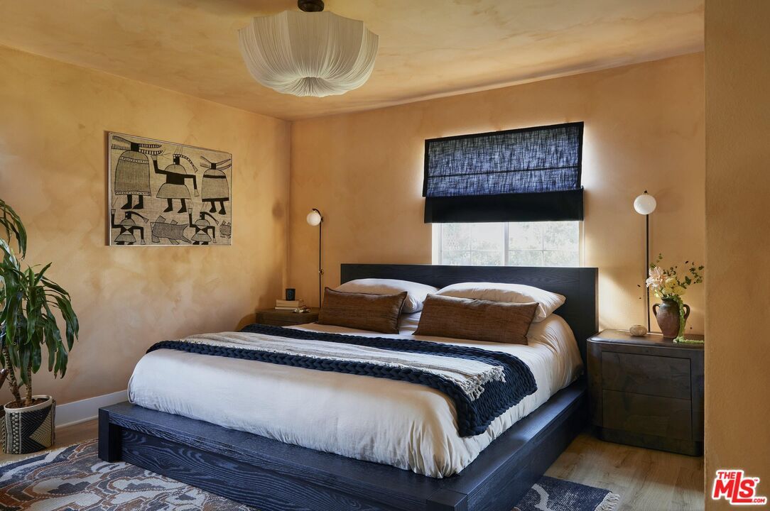 Bedroom, Interior, Pendant Lights, Wood Texture Flooring