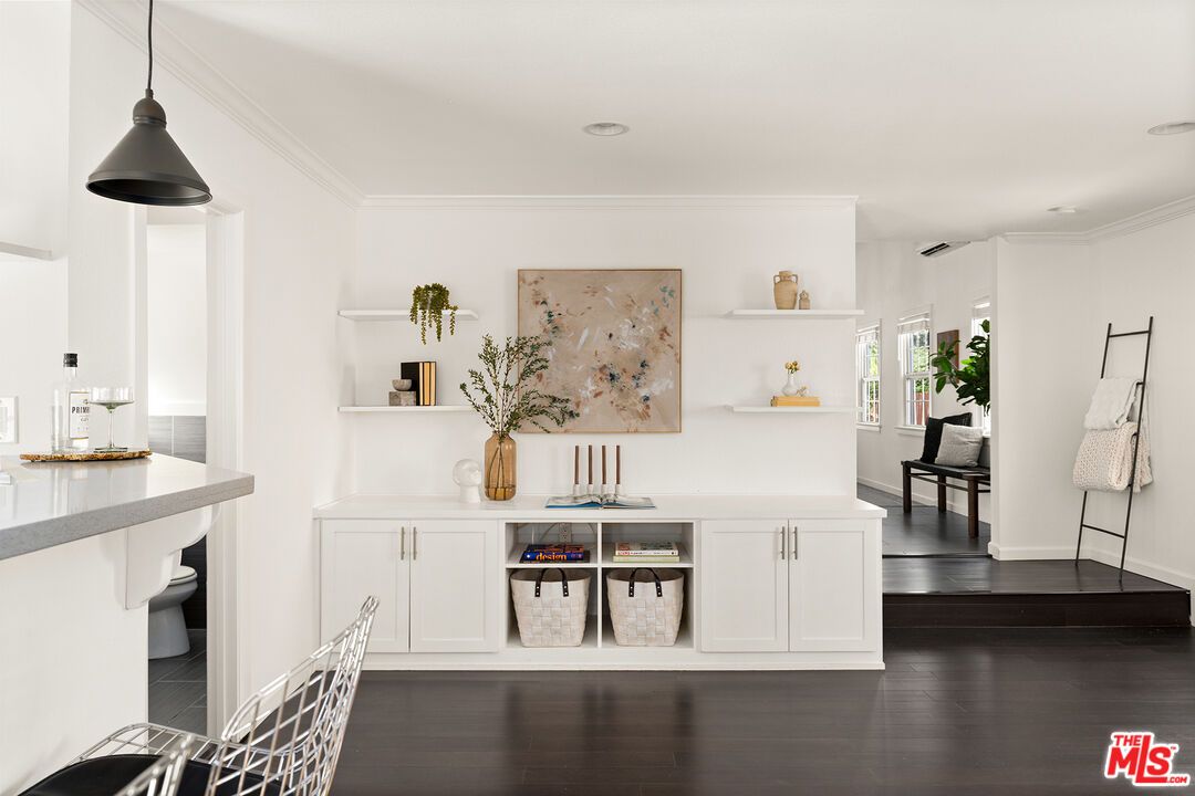 Interior, Pendant Lights, Recessed Lighting, Wood Texture Flooring