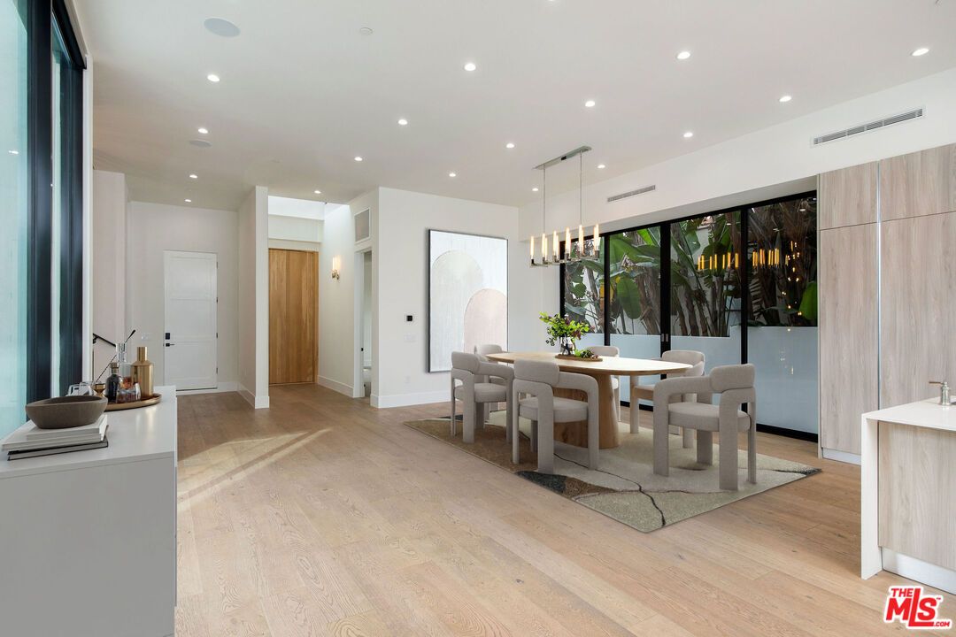Chandelier, Dining room, Interior, Pendant Lights, Recessed Lighting, Wood Texture Flooring