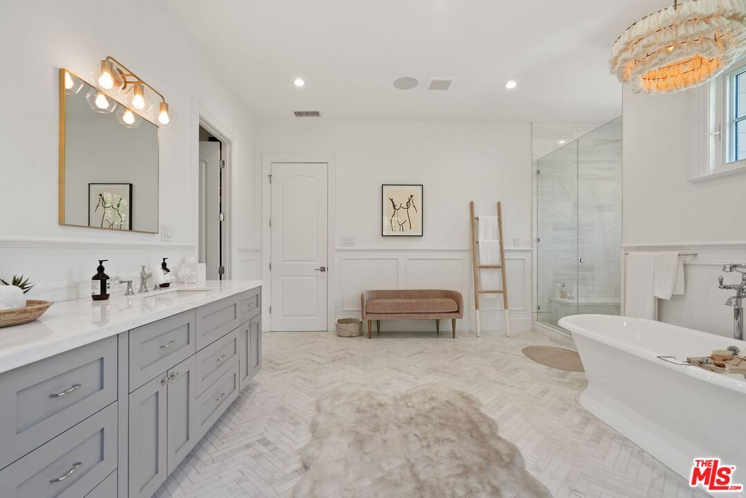 Bathroom, Dual Sink Vanities, Free Standing Baths, Glass Shower, Interior, Recessed Lighting